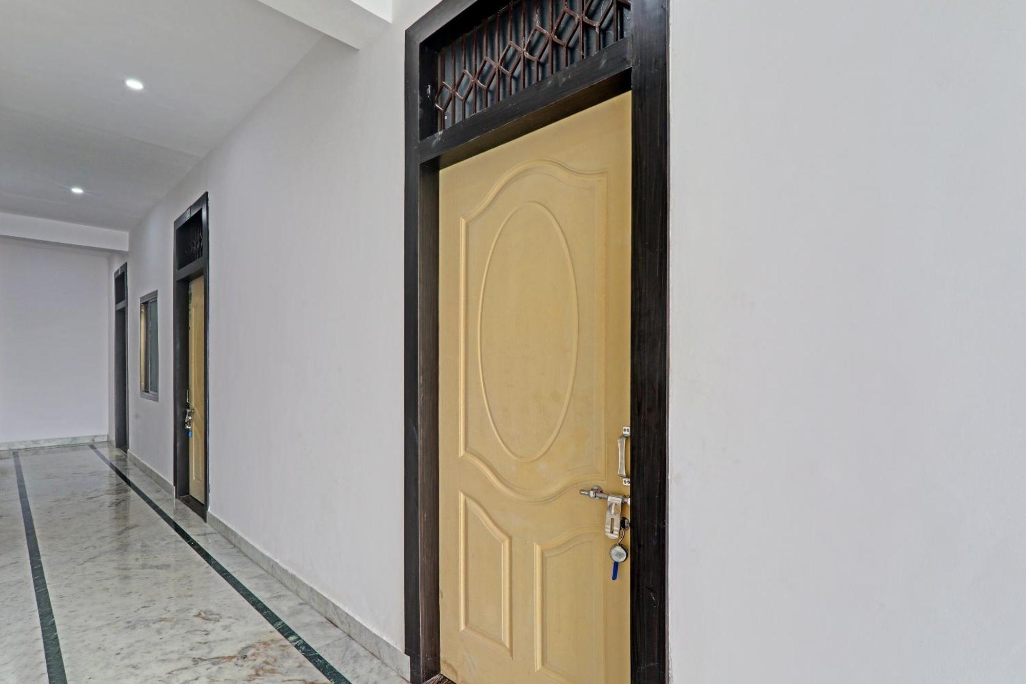 Hotel O Sparrow Nest Varanasi Exterior foto